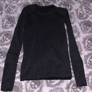 LULULEMON Swiftly Tech long sleeve, great quality!